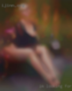 I'm looking for a top man, a FWB party Brussels type.